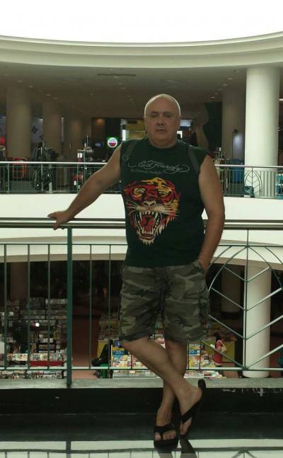 Patrick 61 ans Toulon France
