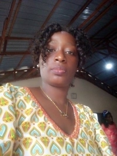 Marie joseph 30 ans Chrétienne Cameroun
