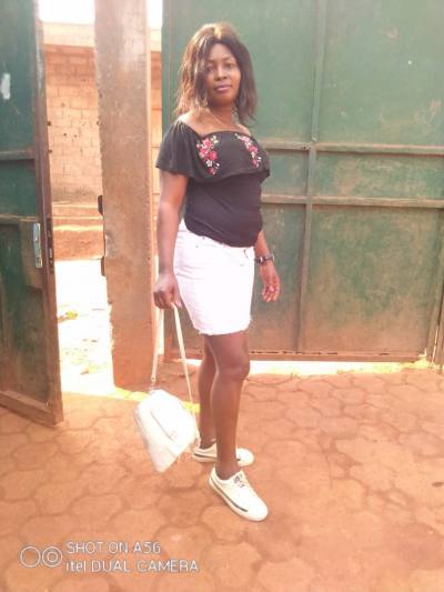 Brigitte 38 ans Yaounde Cameroun