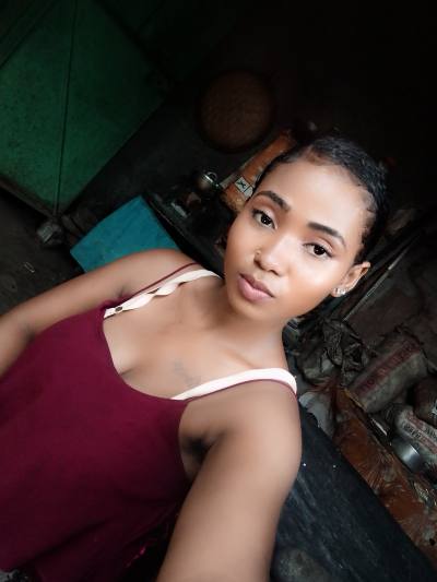 Nitonissï 22 ans Diana Madagascar
