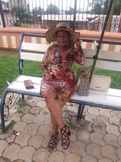 Bella 42 years Yaoundé  Cameroon