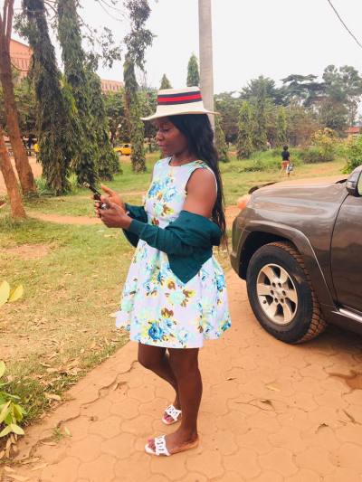 Véronique 33 ans Mfoundi Cameroun