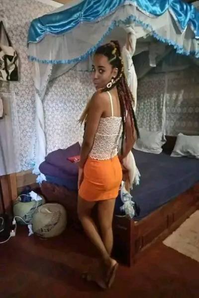 Alida 31 ans Sambava Madagascar