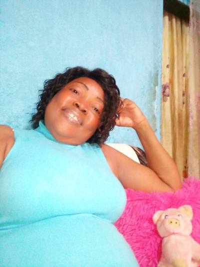 Helena 55 ans Yaoundé Cameroun