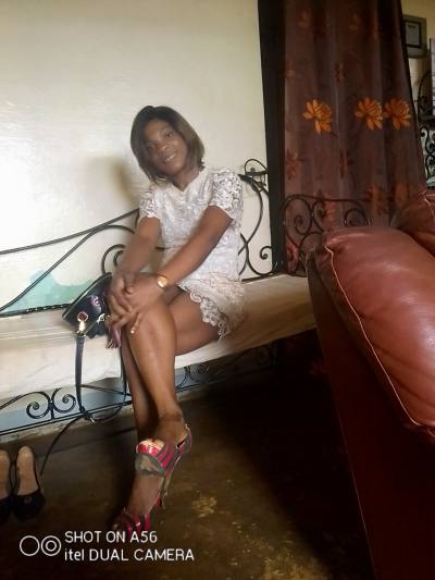 Fallone 31 ans Yaoundé Cameroun