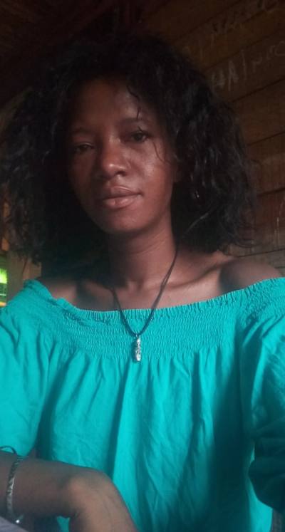 Marie 33 Jahre Tamatave Madagaskar