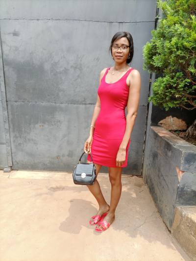 Diane 35 ans Région Du Littoral Cameroun