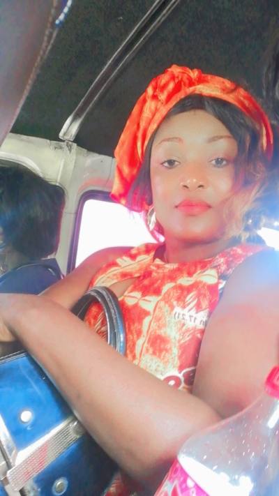 Marguerite 40 ans Yaoundé Iv Cameroun