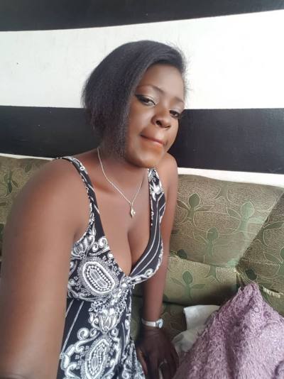 Huguette 36 ans Yaoundé 4 Cameroun