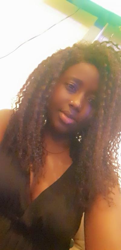 Elsa 29 ans Kribi  Cameroun