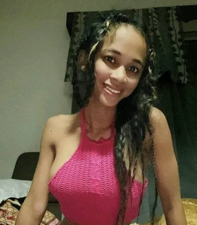 Estelle 20 ans Taoamasina Madagascar