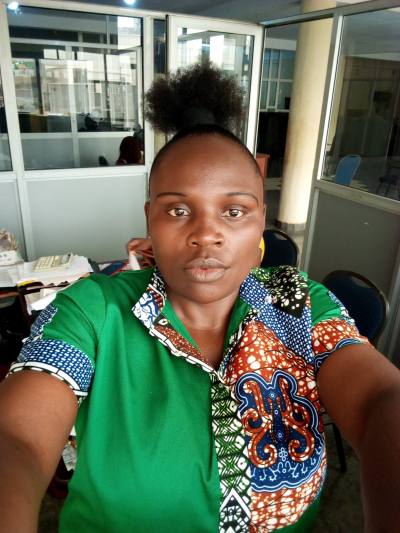 Marie 37 ans Bafoussam Cameroun