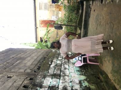 Camille 44 Jahre Douala Kamerun