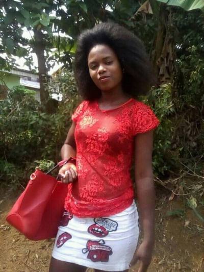 Viviane 29 ans Ebolowa Cameroun