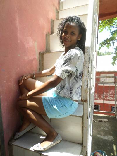 Cynah 30 ans Tananarive Madagascar