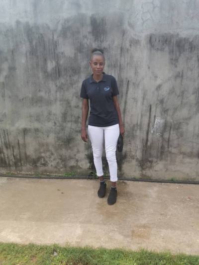 Clarisse 29 ans Libreville Gabon