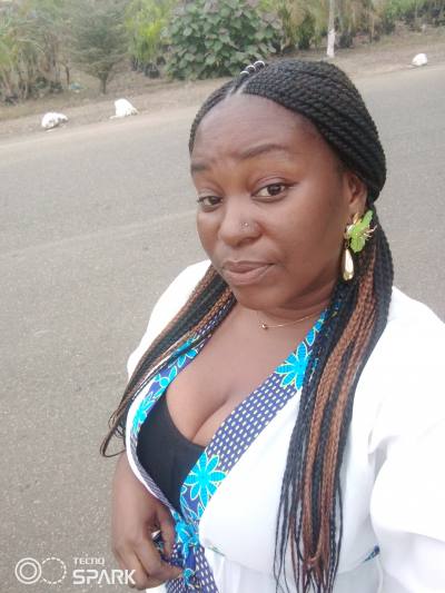 Urmida 32 ans Estaires  Gabon