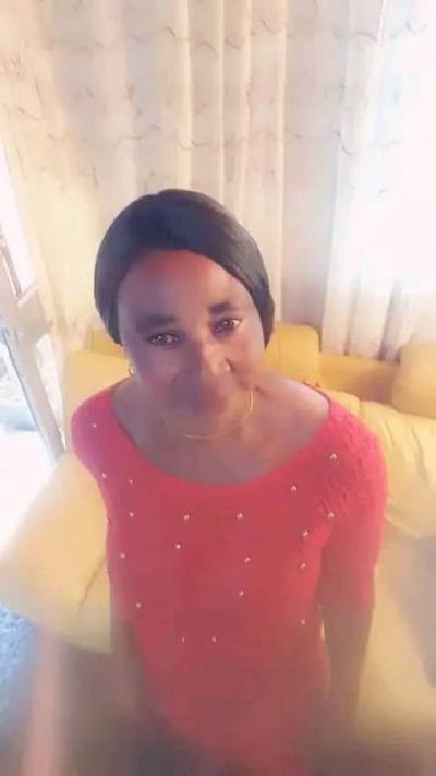 Henriette 63 ans Yaoundé 5 Cameroun