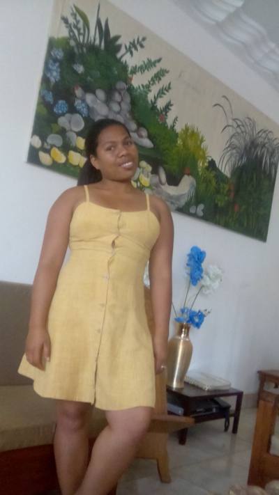 Olivia 28 ans Antananarivo 101 Iv Madagascar