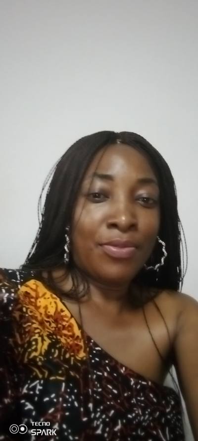 Odile 45 ans Yaoundé  Cameroun
