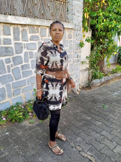 Viviane 49 ans Diego Suarez Madagascar