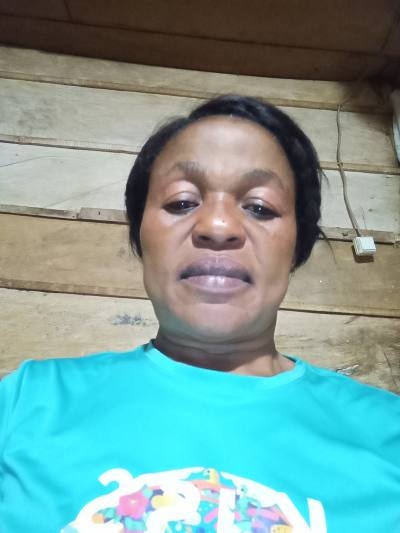 Chantal 46 ans Yaoundé Cameroun