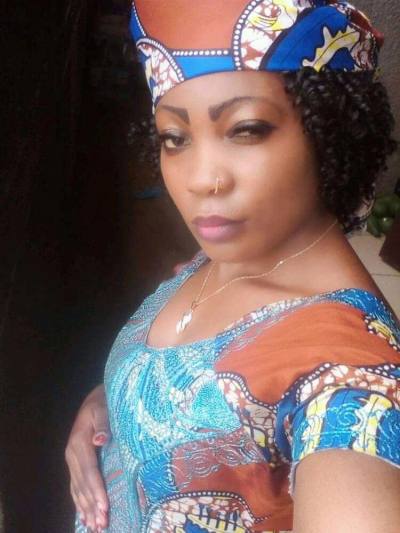 Raissa 30 Jahre Mfoundi Kamerun
