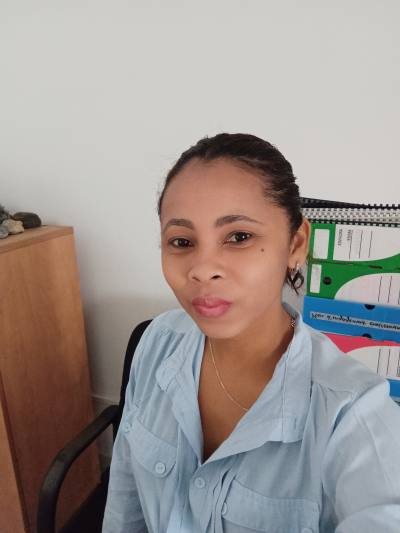 Olivia 37 Jahre Antalaha Madagaskar