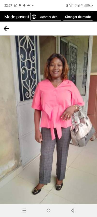 Josiane 43 Jahre Douala Kamerun