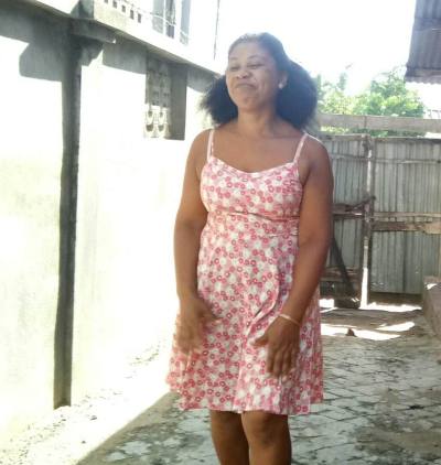 Julienne 45 Jahre Tamatave Madagaskar