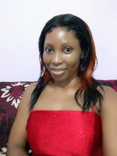 Larissa 25 ans Yaoundé  Cameroun