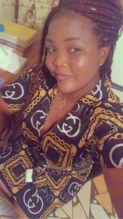 Meline 26 ans Yaounde Cameroun