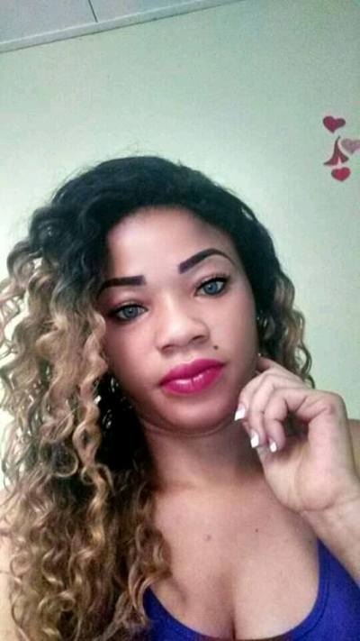Emmanuelle 35 ans Yaoundé Cameroun