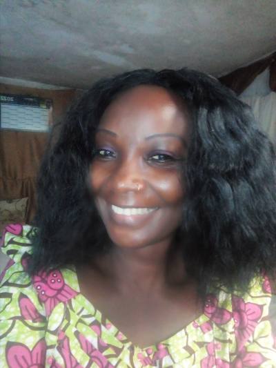 Isabelle 49 Jahre Douala  Kamerun