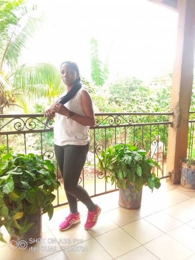 Mathilde 42 Jahre Yaoundé 4 Kamerun