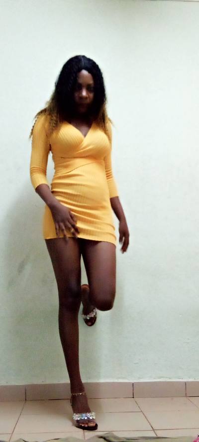 La 32 ans Yaoundé  Cameroun