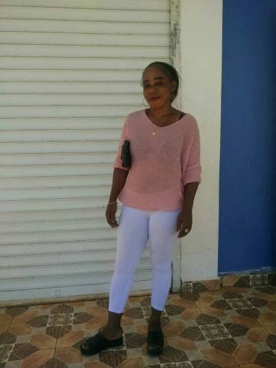 Flaviette 45 ans Sambava Madagascar