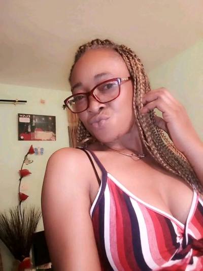 Elsy 42 years Yaoundé Cameroon