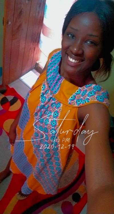 Larissa 25 Jahre Yaounde  Kamerun