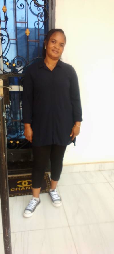 Marthe 45 ans Yaounde Cameroun