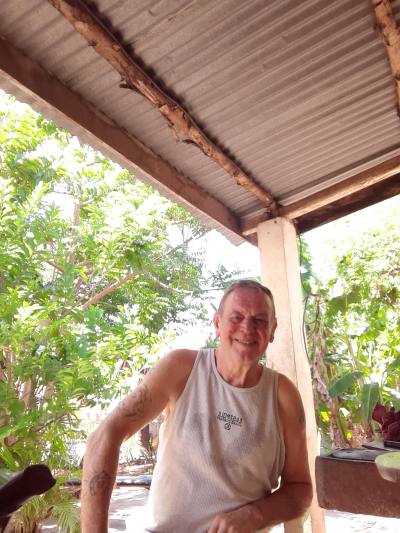 Mick 63 ans Einville Au Jard France