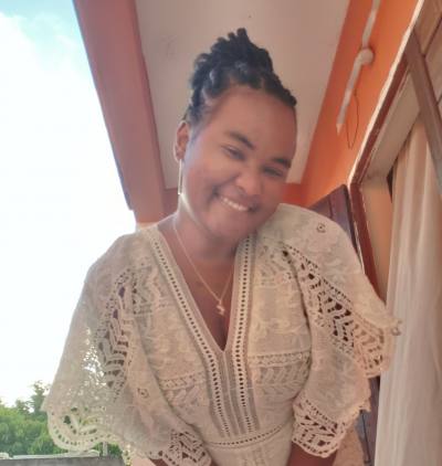 Adriana 25 Jahre Toamasina Madagaskar