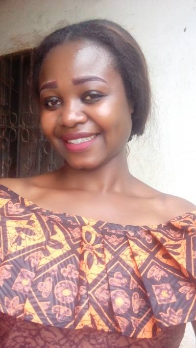 Manuella 33 Jahre Yaounde7 Kamerun