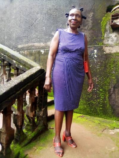 Engelle 64 ans Yaoundé Cameroun