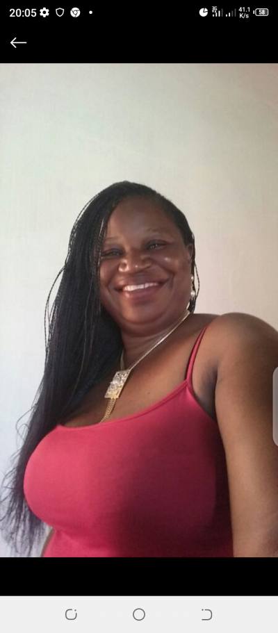 Christine 50 ans Yaounde Cameroun