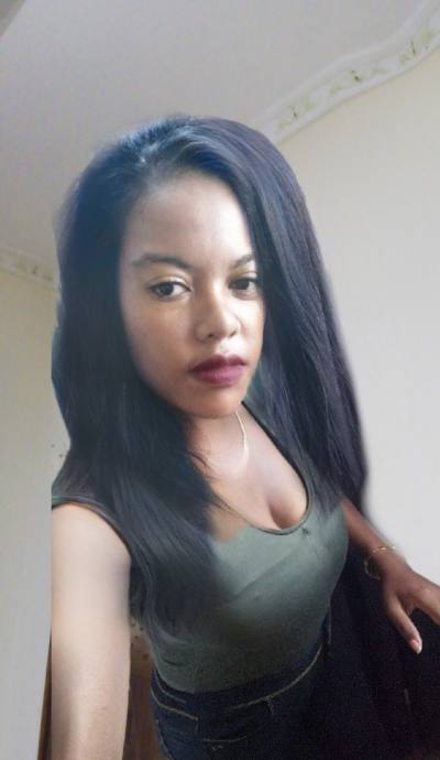 Larissa Site de rencontre femme black Cameroun rencontres célibataires 36 ans