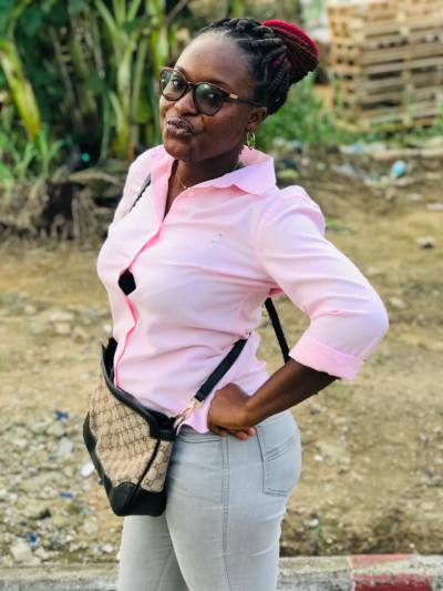 Marcelle 28 years Douala Cameroon