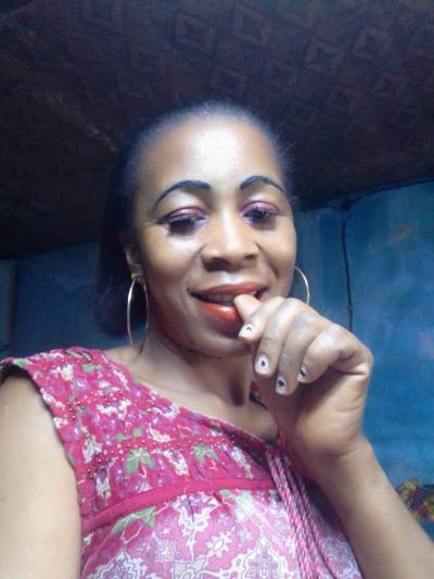 Valerie 41 Jahre Yaoundé5 Kamerun