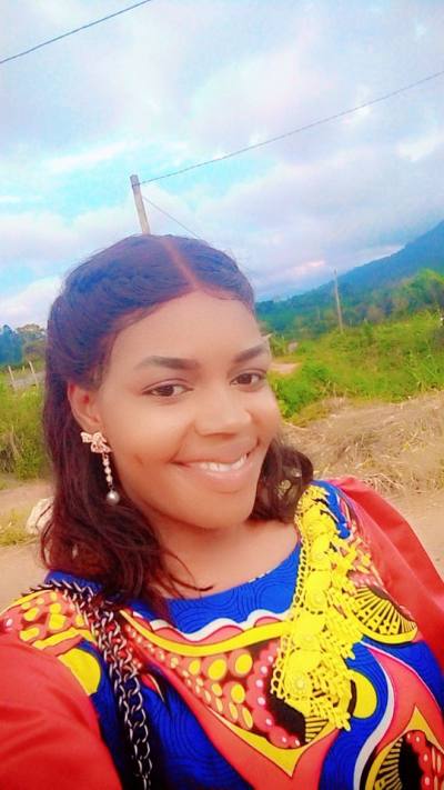 Lydie 31 ans Yaounde Cameroun