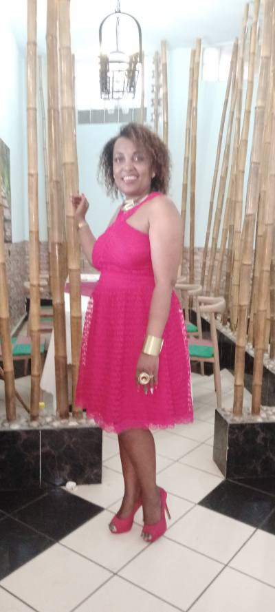 Bella 45 ans Toamasina Madagascar